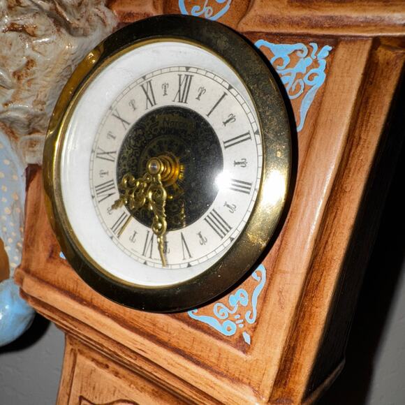 Vintage 1971 Byron Mold Girl with Grandfather Clock Figurine, Blue Bonnet Decor - Picture 8 of 13